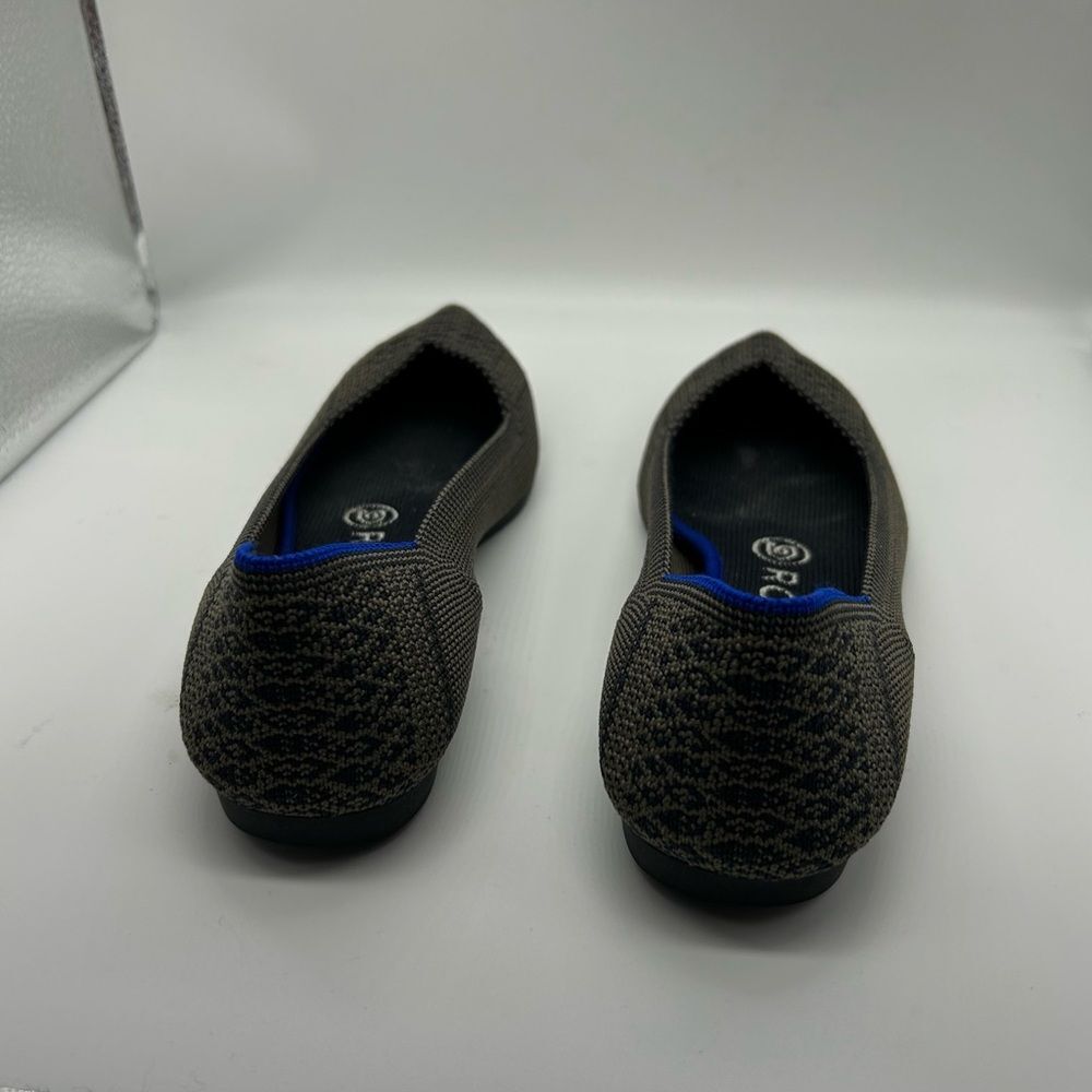 Rothy’s The Point Flats in Grey Python Pattern Size 6 - Picture 4 of 11